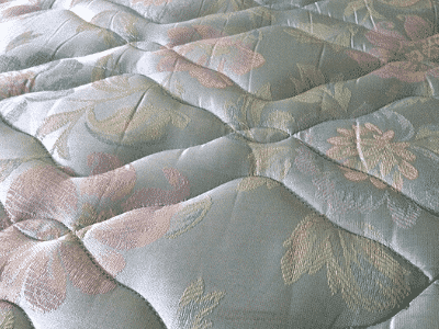 foto di un materasso come esempio di una superficie che le cimici dei letti possono infestare
